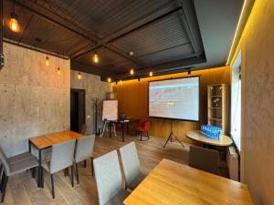 EVEREST Готель