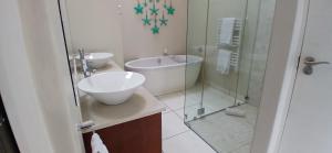 Elegant Golf Estate Getaway