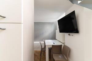 GuestHost - Brera Modern Apartment