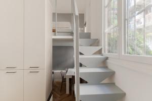 GuestHost - Brera Modern Apartment