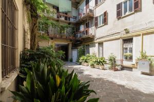 GuestHost - Brera Modern Apartment