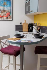 Unique Studio Panoramic View of Rhône and Mountains