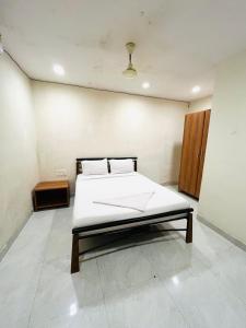 Red House Hostels - POWAI HOSTELS GROUPS
