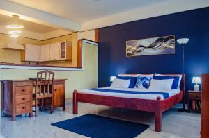 Bright Diani Studio with King Bed, 2min to Beach