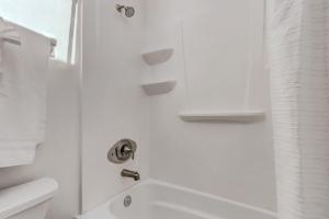 Lux Beach Cabana - Close to Beach & Restaurants