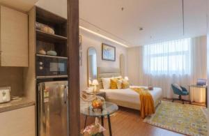 Golden glow in aipl joystreet