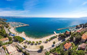 Villa with large pool, 500 meters from the beach with a fantastic view - by TRAVELER tourist agency - ID 2217