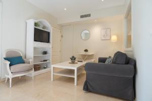 Gran Capitan Boulevard