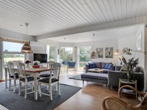 Holiday Home Ika - 600m from the sea by Interhome