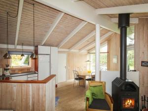 Holiday Home Danika - 800m from the sea by Interhome