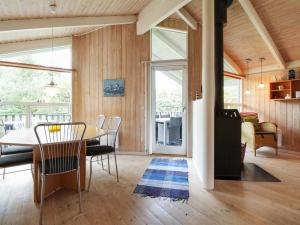 Holiday Home Danika - 800m from the sea by Interhome