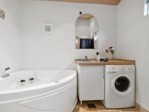 Holiday Home Fritse - 1-9km from the sea by Interhome