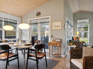 Holiday Home Fritse - 1-9km from the sea by Interhome