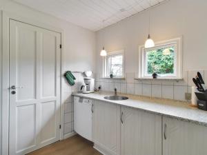 Holiday Home Flora - 150m from the sea by Interhome