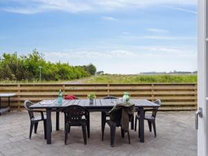 Holiday Home Hæryst - 175m from the sea by Interhome