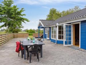 Holiday Home Hæryst - 175m from the sea by Interhome