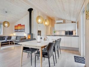 Holiday Home Jerrit - 225m from the sea by Interhome