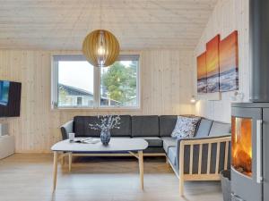 Holiday Home Jerrit - 225m from the sea by Interhome