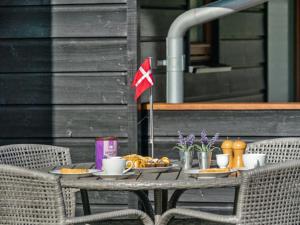 Holiday Home Mourits - 1-2km from the sea by Interhome