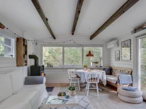 Holiday Home Susannah - from the sea by Interhome