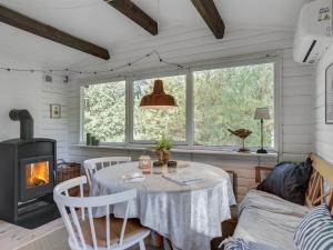 Holiday Home Susannah - from the sea by Interhome