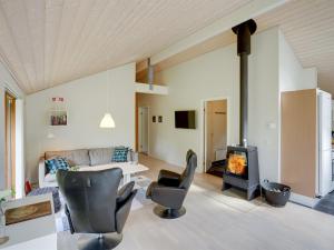 Holiday Home Thorine - 750m from the sea by Interhome