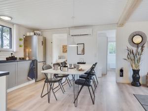 Holiday Home Corina - 100m from the sea by Interhome