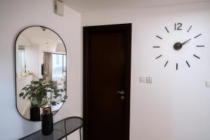 Modern Studio with Marina Skyline view in JLT - Prime Location near Metro