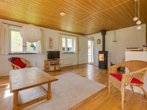 Holiday Home Eina - 250m from the sea by Interhome