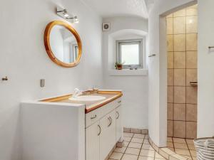 Holiday Home Rebecca - 1-5km from the sea by Interhome