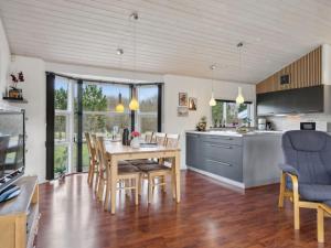 Holiday Home Andrea - 1-4km from the sea by Interhome