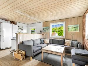 Holiday Home Esalina - from the sea by Interhome