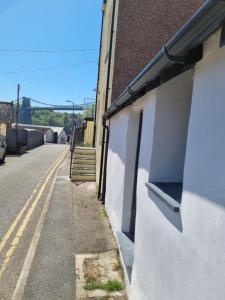 Ferrymans Cottage - Iconic Listed Building