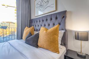 One Rosebank - Khanyi hideout