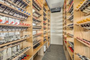 One Rosebank - Khanyi hideout