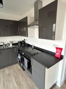 1 Great for Contractors - 2BR Flat Near Harlow Station