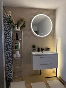 Botanic Villa Family- cozy&elegant - 4 rooms - 3 bedrooms - factura&vocheredevacanta - 8 oaspeti