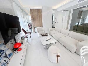 Fantastic penthouse 3 bedroom Croisette 406