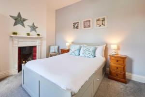 Host & Stay - Seashells