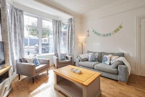 Host & Stay - Seashells