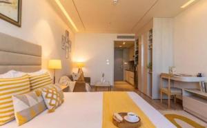 Golden Hour Studio Life in aipl joystreet