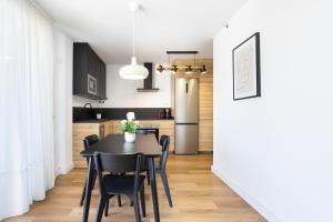 Home2Book Relaxing Getaway with Terrace & Pool