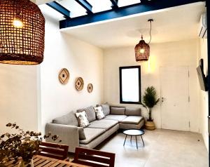 Travel Habitat Playa del Cabanyal