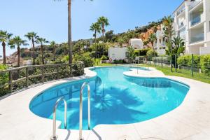 Sea view 3 bedrooms apartment with terrace and pool