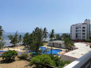 Luxe Beachfront Apartment