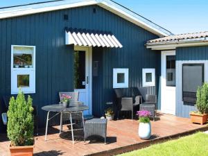 6 person holiday home in Hadsund
