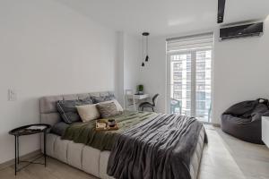 Modern apartment in a new building near the center Free parking