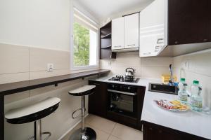 Park Źródliska Spacious Apartment by BookingHost