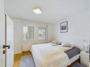 Mountain Majesty Apartment with Stunning Views