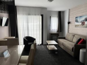 Résidence Le Portillo - Piscine - Studio pour 6 Personnes MAE-5183